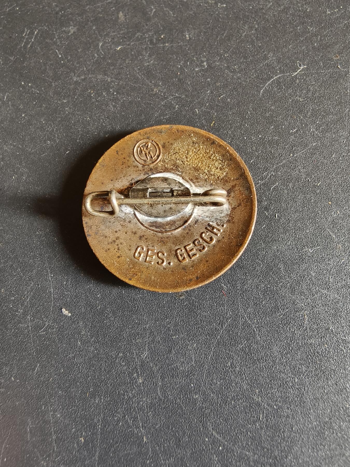 老王徽章第192期 德三小胡子青年团“德国工人青年”分支组织成员证章