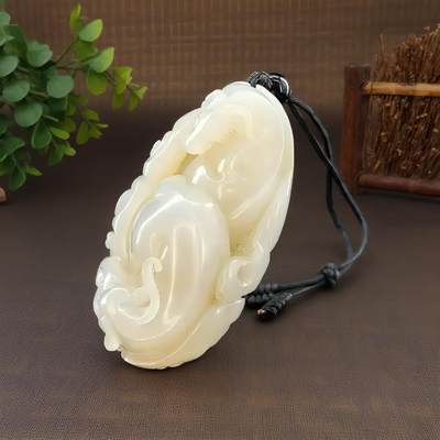 碧月说宝.君子怀瑾·当代和田玉清风专场(九) 陈静老师作品洒金皮白玉洋洋得意把件