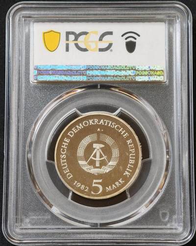 甄臻铺-世界币章拍卖（第60期），甄品场拍品征集中，送拍享返佣金等优惠多多 PCGS-PR68DCAM 民主德国1982年瓦尔特城堡5马克纪念币