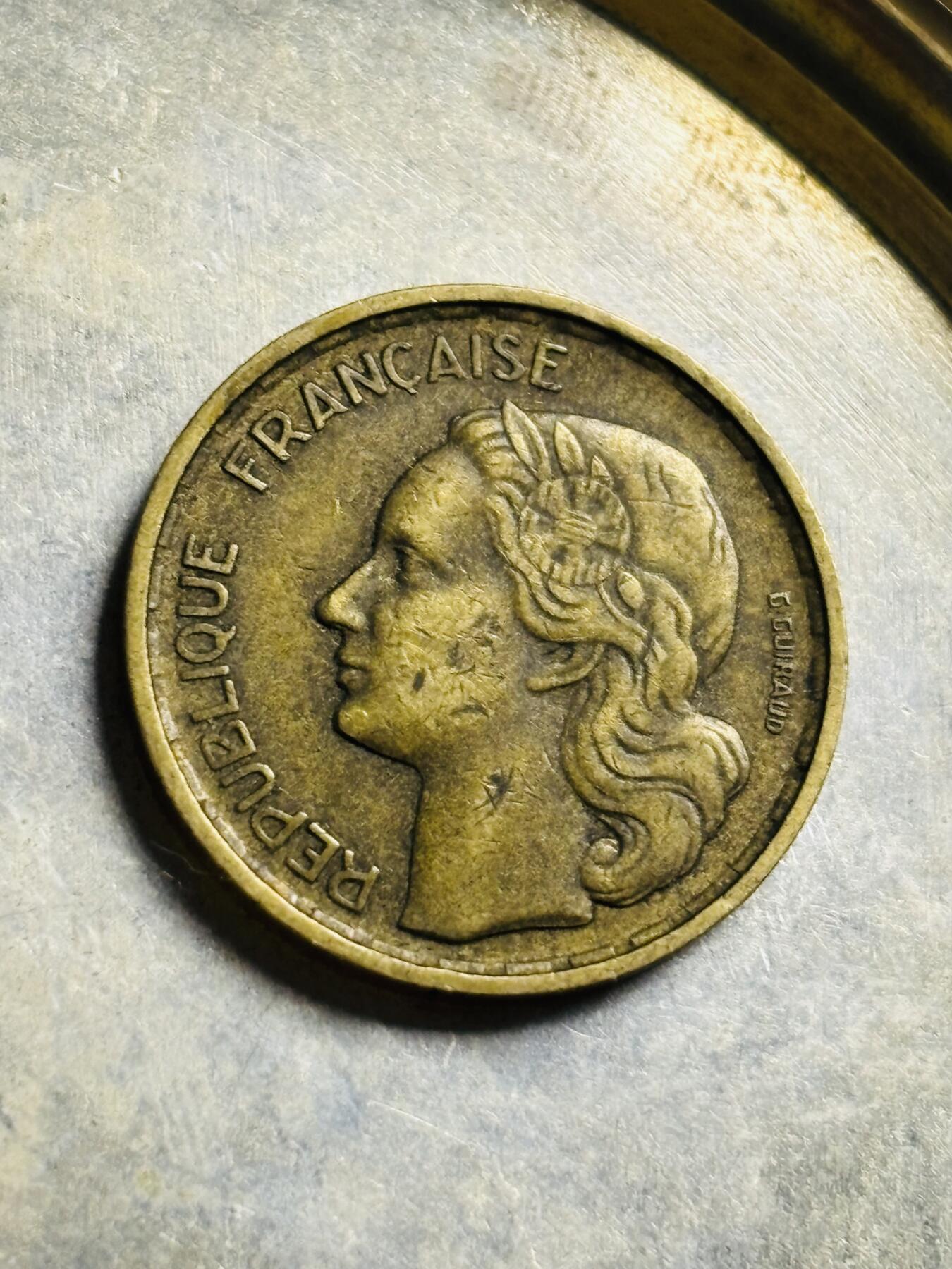 文馨钱币收藏第 300 场，银币，散币，小量德占比利时时期货币，长期接代拍业务 法兰西第四共和国 1953 年 10 法郎铜币 第六版本 B厂巴黎造