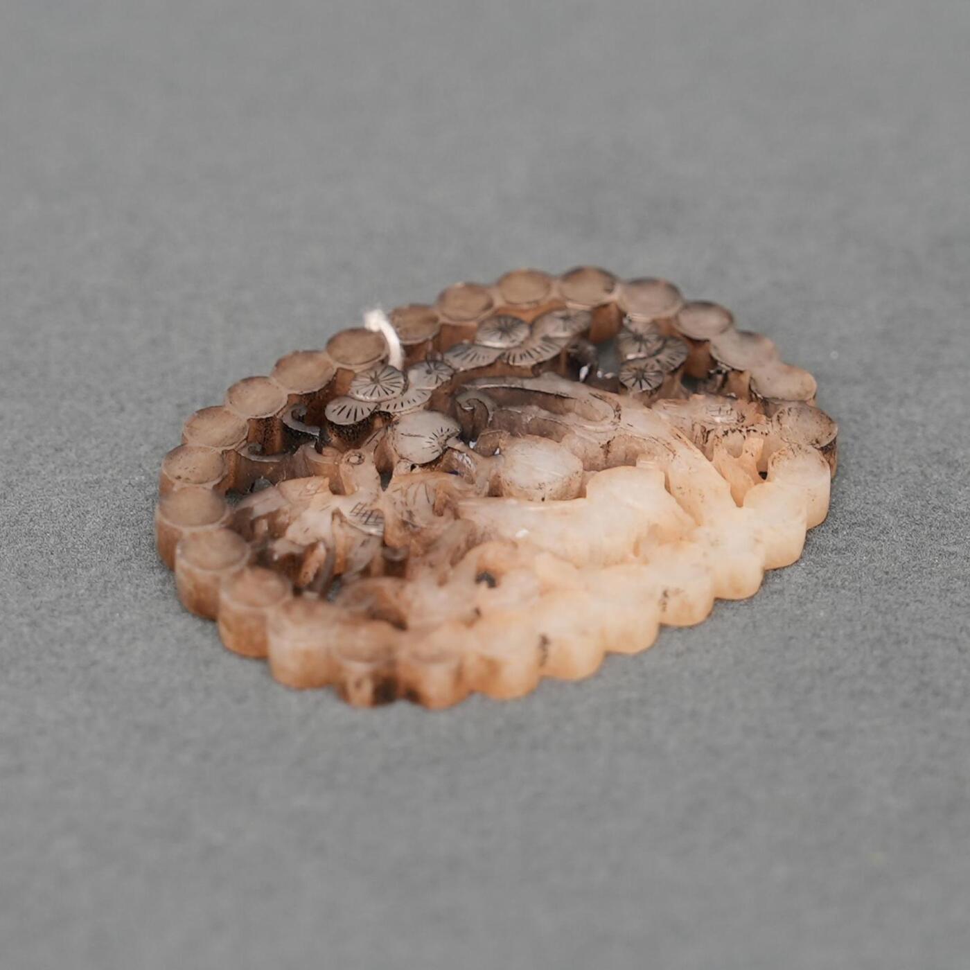  碧月说宝.韫玉流光-南京文物公司明清玉器专场（二） 白玉鹿鹤连珠佩