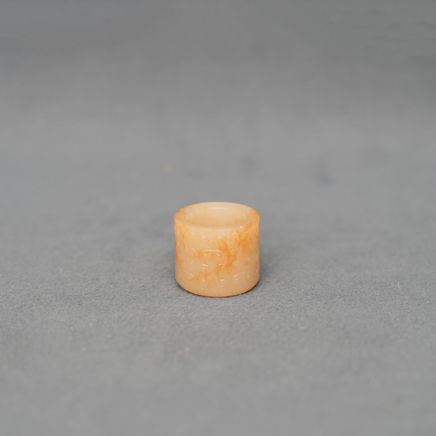 碧月说宝.韫玉流光-南京文物公司明清玉器专场（一） 沁玉勾连纹扳指