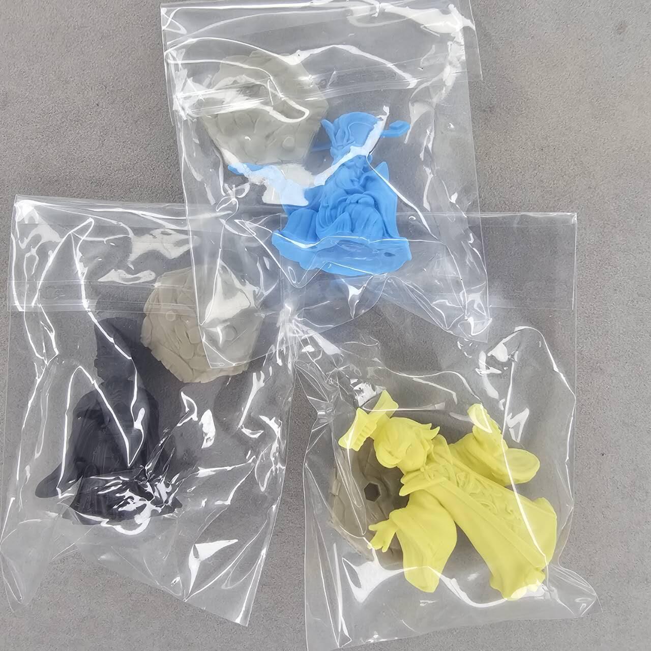 龙虎卡牌-八三场（满200元包邮，无佣金，每周六结拍，欢迎送拍） 卡游三国 不凡橡皮人3款 1