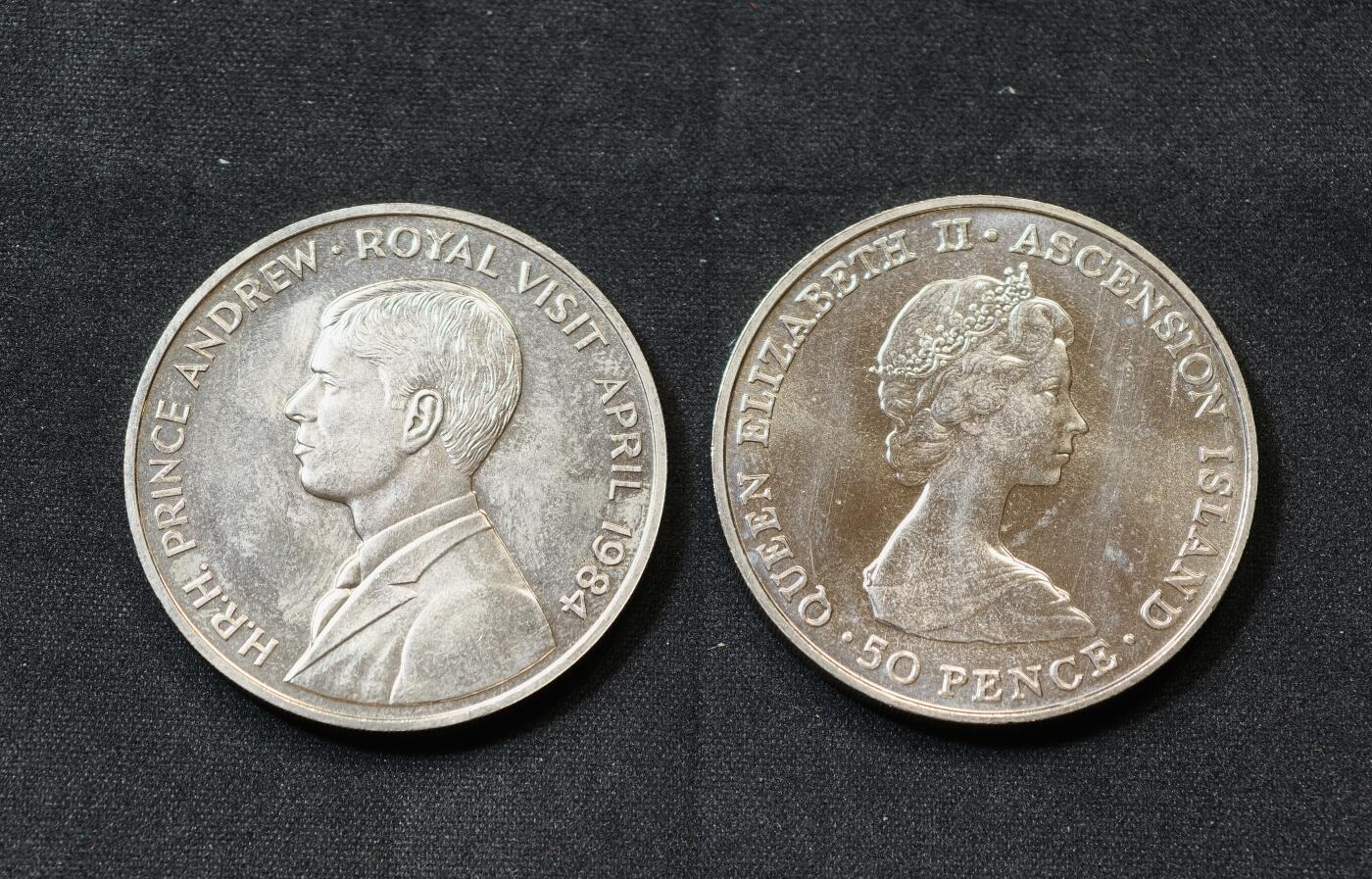 甄臻铺-世界币章拍卖（第60期），甄品场拍品征集中，送拍享返佣金等优惠多多