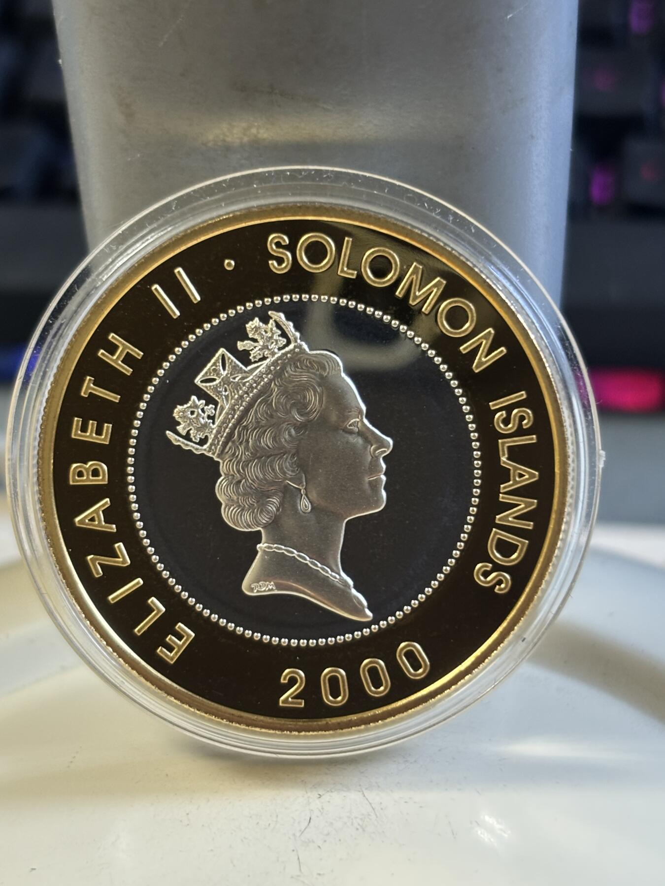 第197期拍卖 所罗门群岛2000年女王视察轰炸后的伦敦镀金银币28.28克，925银，银价491