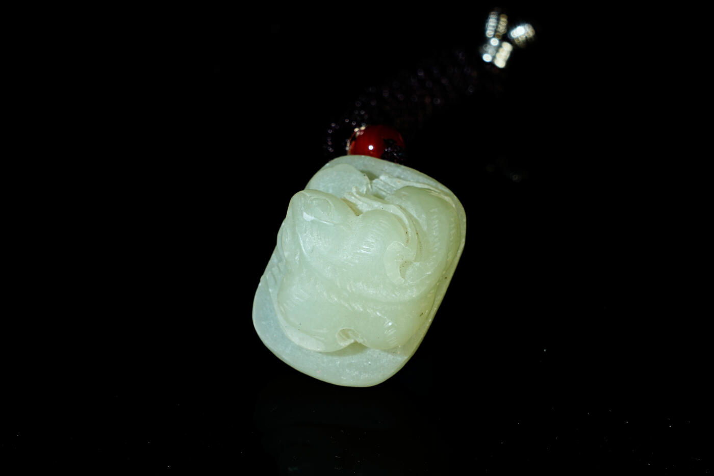 上海都达杂项专场八十一【全场包邮】  天然和田玉精雕《瑞兽》挂件