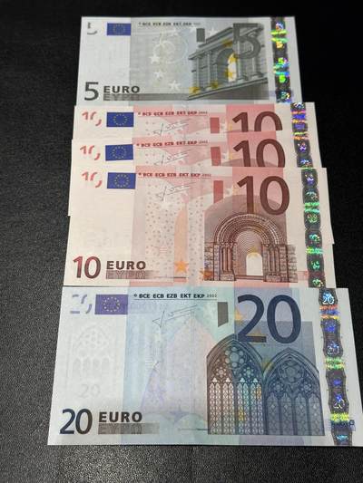 《外钞收藏家》第六百二十八期（精品百拍场）（长期征集拍品、欢迎藏友们联系合作） - 一签5、10、20欧元5张一起 10欧1张AU、20欧全新角不绝 其他全新