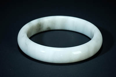 上海都达杂项专场103【全场包邮】  天然和田玉青花籽料贵妃手镯97-17