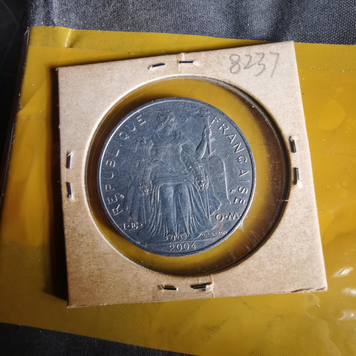 沼泽如烟--第1061场 法属新喀里多尼亚2004年5法郎