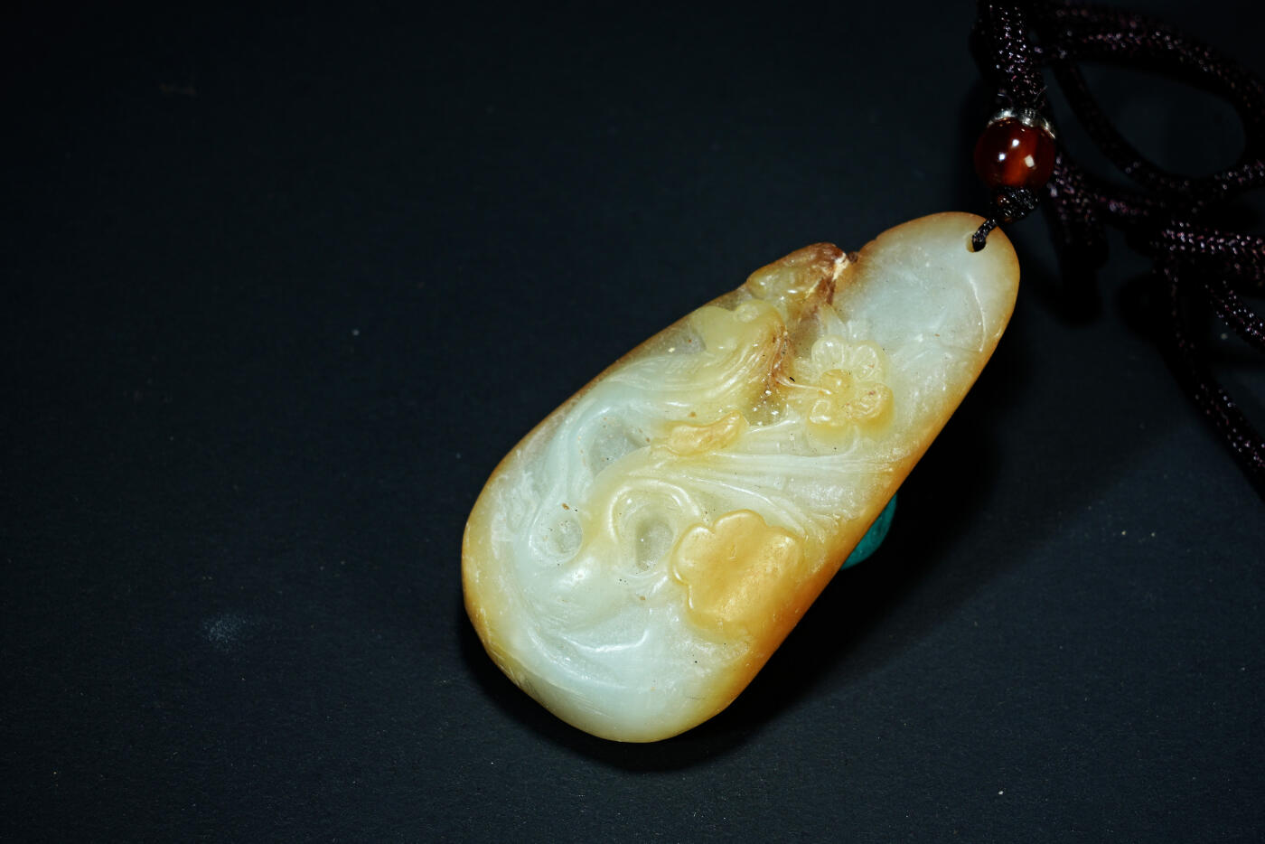 上海都达杂项专场八十一【全场包邮】  天然和田玉精雕《喜上眉梢》挂件97-43