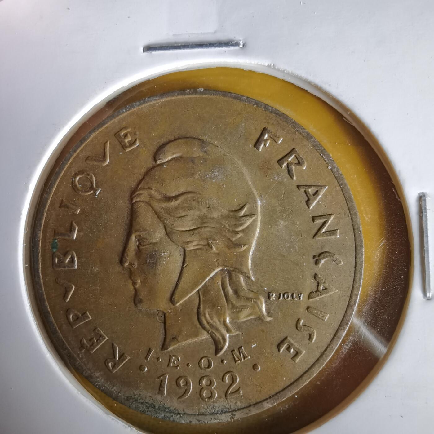 沼泽如烟--第1061场 法属波利尼西亚1982年100法郎