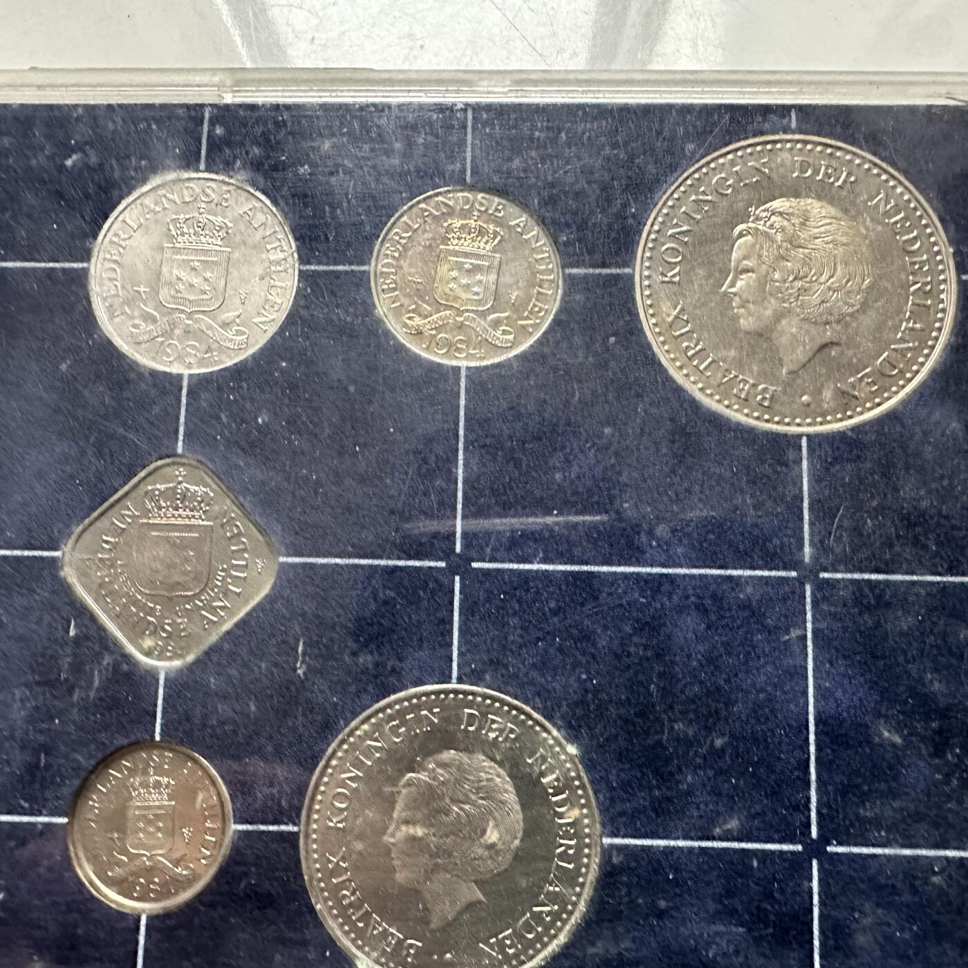 🌹外币初藏🌹🐯2026年第44场   每周二四六晚8️⃣点  世界硬币 荷属安的列斯1984年套币 原厂包装