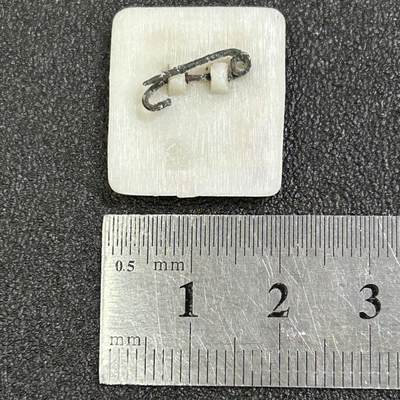 西秦中古拍卖第八十五期  红色年代1966～1976 毛主席像章 塑料制