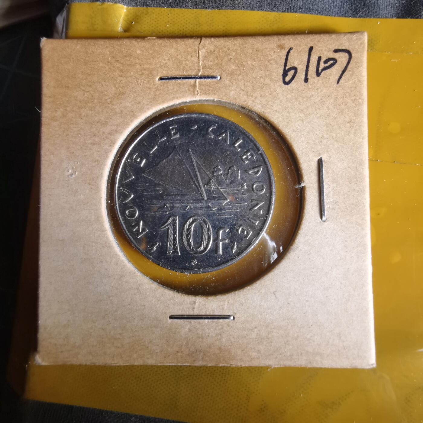 沼泽如烟--第1061场 法属新喀里多尼亚1986年10法郎