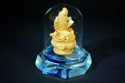 上海都达杂项专场102【全场包邮】  绒沙金年年有鱼摆件97-317