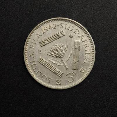 【淘币小摊】实时拍第八百九十三拍   散币场    每周一统一发货 - 南非1942年乔治六世3便士银币