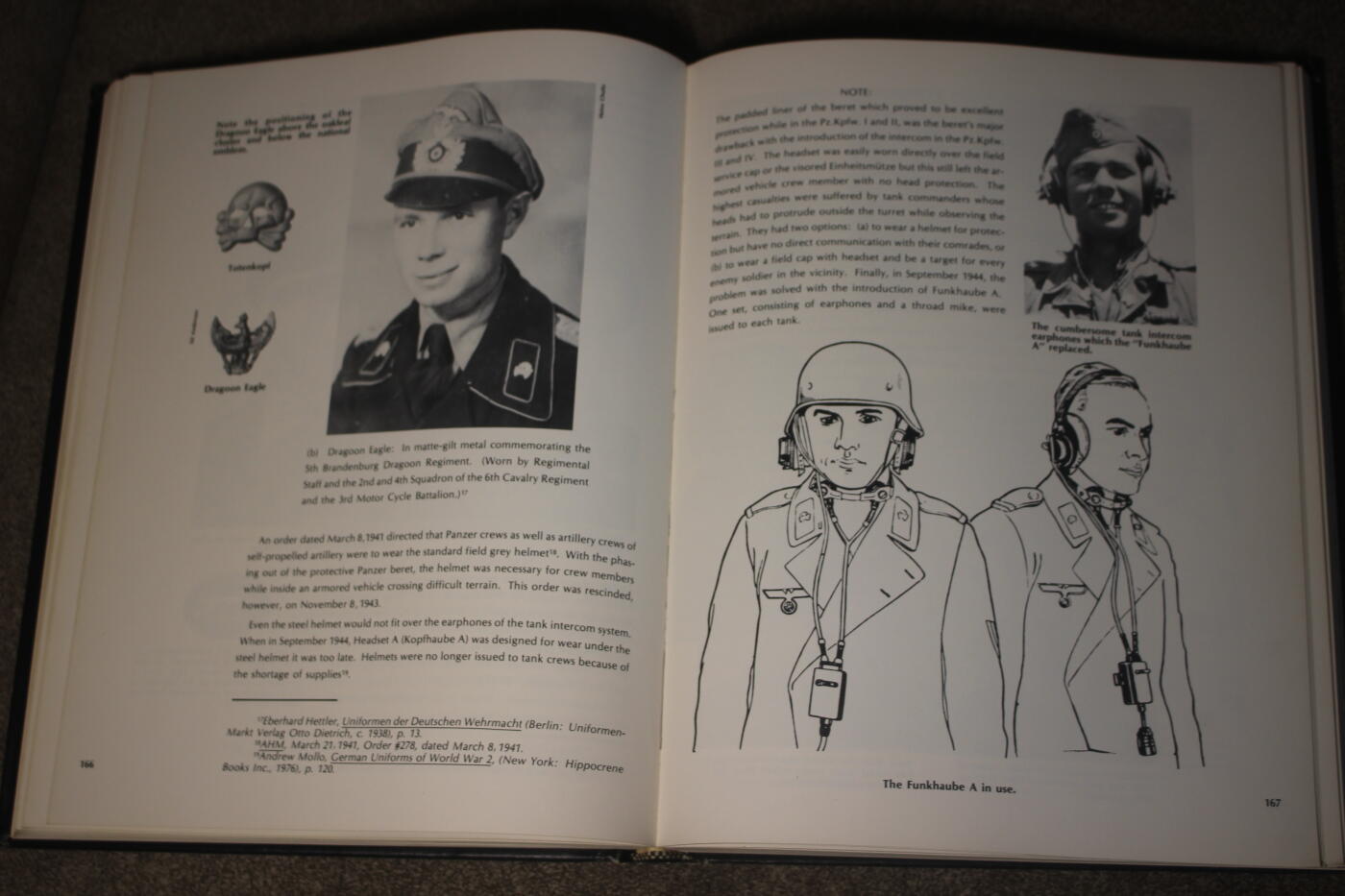 2026.4.21杂货小拍卖 《装甲兵团》，全书335页，详细介绍了德三装甲兵的历史沿革和制服、装备、标识等，书本整体保存完好