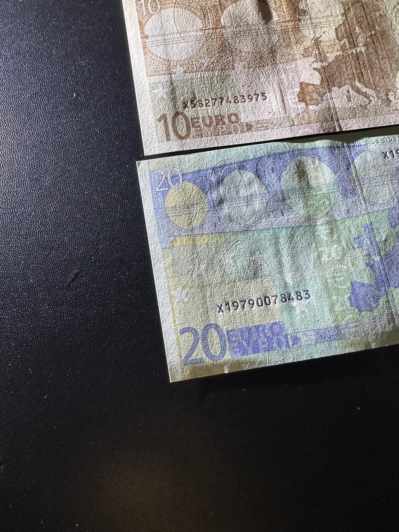 《外钞收藏家》第六百二十八期（精品百拍场）（长期征集拍品、欢迎藏友们联系合作） 一签5、10、20欧元5张一起 10欧1张AU、20欧全新角不绝 其他全新