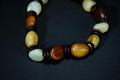 上海都达杂项专场103【全场包邮】  天然和田玉籽料手串97-35