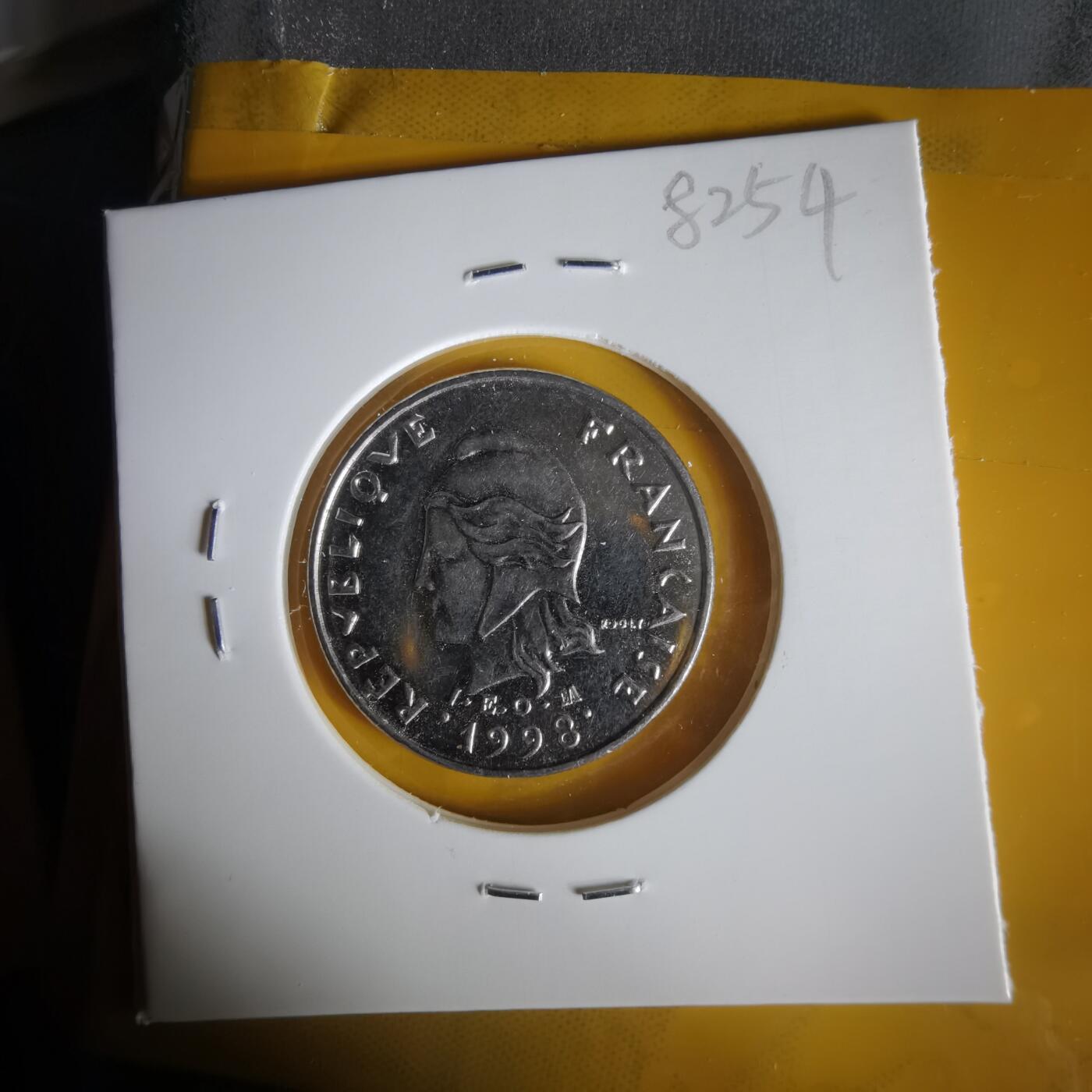 沼泽如烟--第1061场 法属新喀里多尼亚1998年10法郎