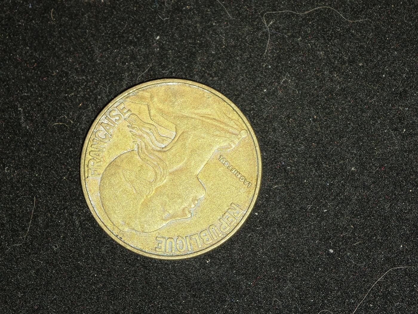 凯旋世界勋赏（第23期）（欢迎送拍）（对拍品有疑问请询问客服，不接受到手刀，出价默认拍品品相。请认真阅读拍卖规则！出价默认已认可！）（收到货请录制开箱视频，无视频概不处理问题。） 。