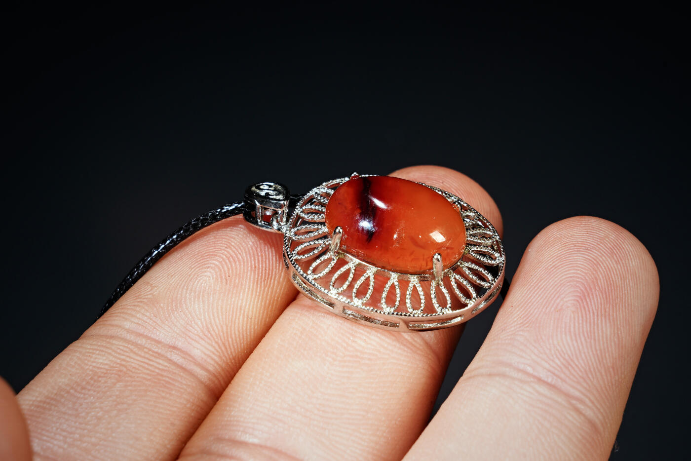 上海都达杂项专场八十一【全场包邮】  天然红玛瑙蛋面吊坠挂件97-269