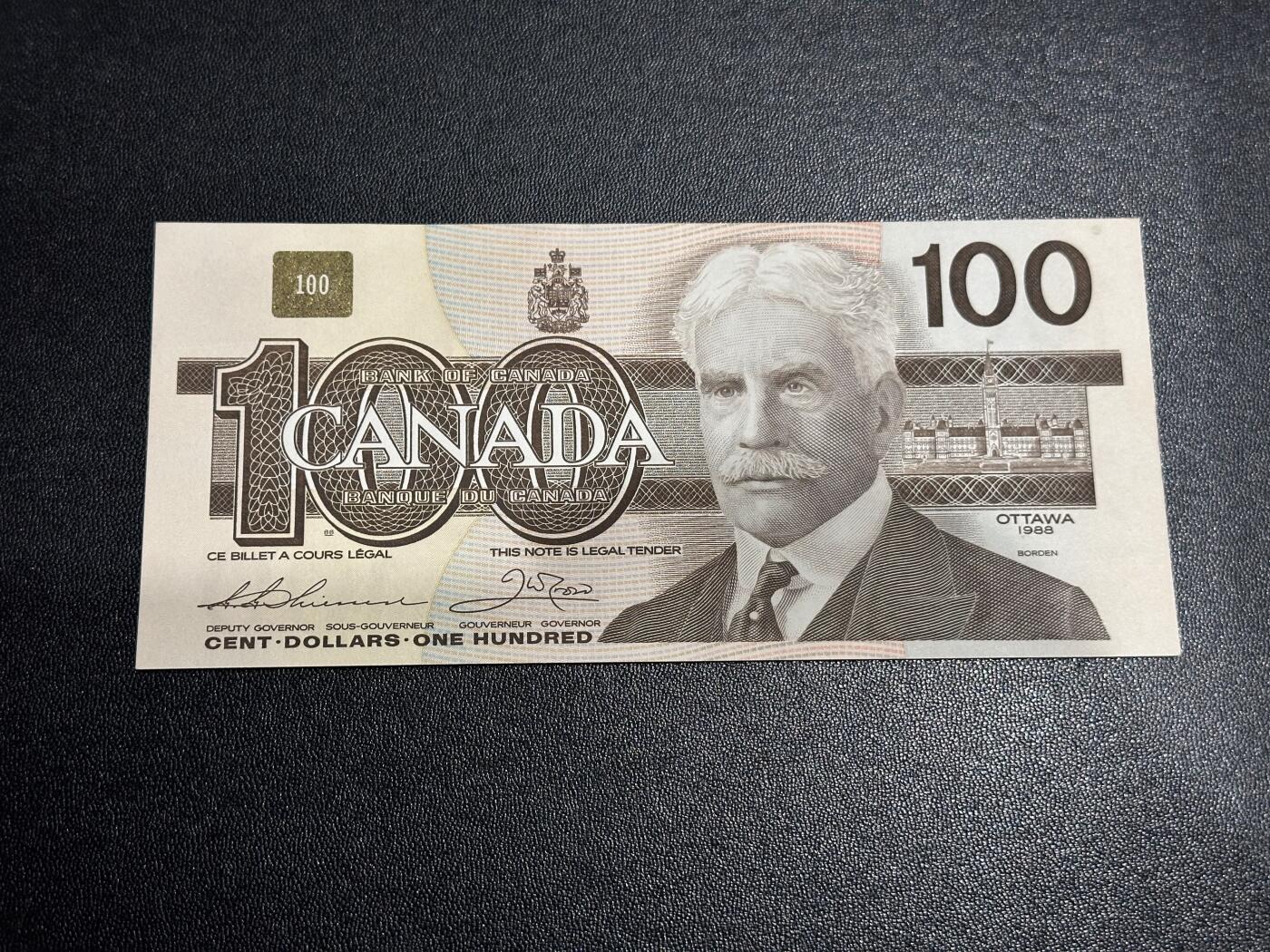 《外钞收藏家》第六百二十八期（精品百拍场）（长期征集拍品、欢迎藏友们联系合作） 1988年加拿大鸟版100元 AU品相