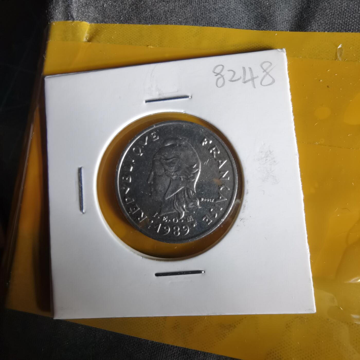 沼泽如烟--第1061场 法属新喀里多尼亚1989年10法郎