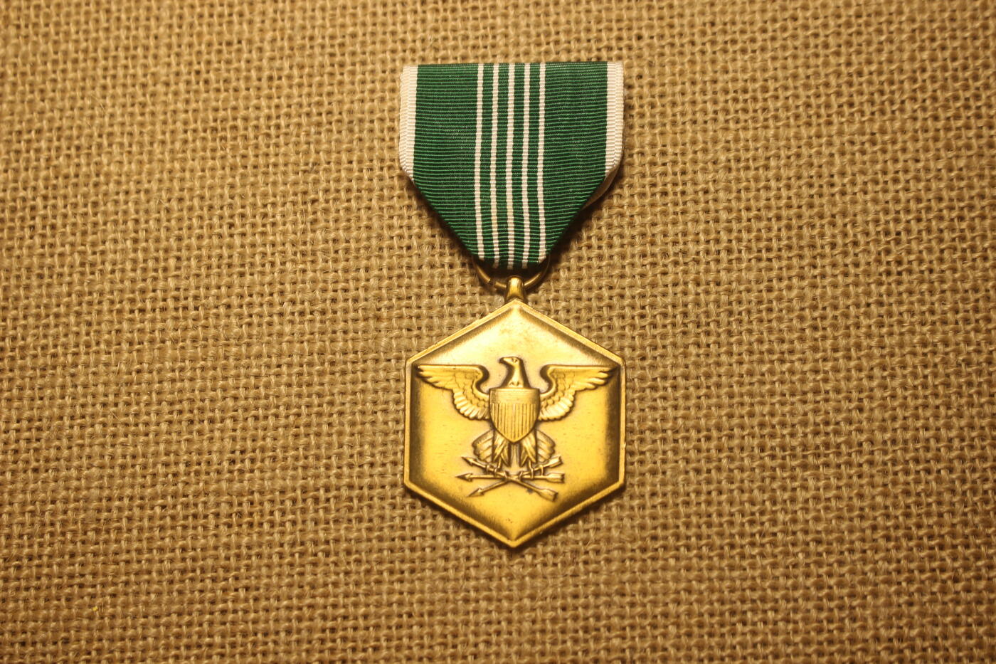 2026.4.21杂货小拍卖 美国陆军军功奖章，海湾战争后的式样，库存品相