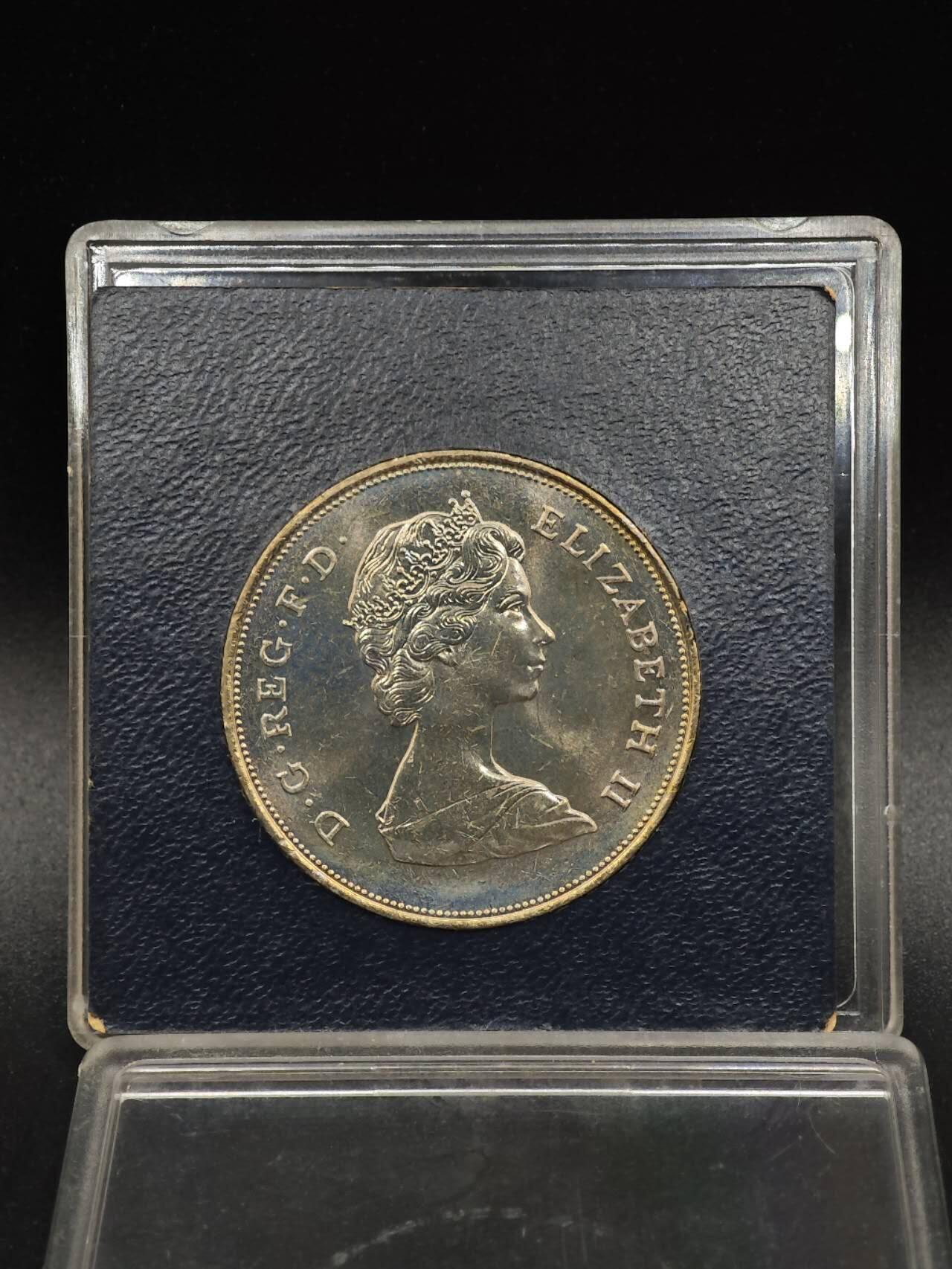 【淘币小摊】实时拍第八百九十三拍   散币场    每周一统一发货 英国1980年女王母亲克朗纪念币