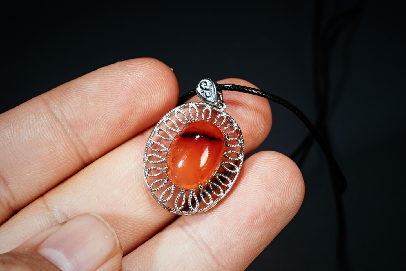 上海都达杂项专场八十一【全场包邮】  天然红玛瑙蛋面吊坠挂件97-269