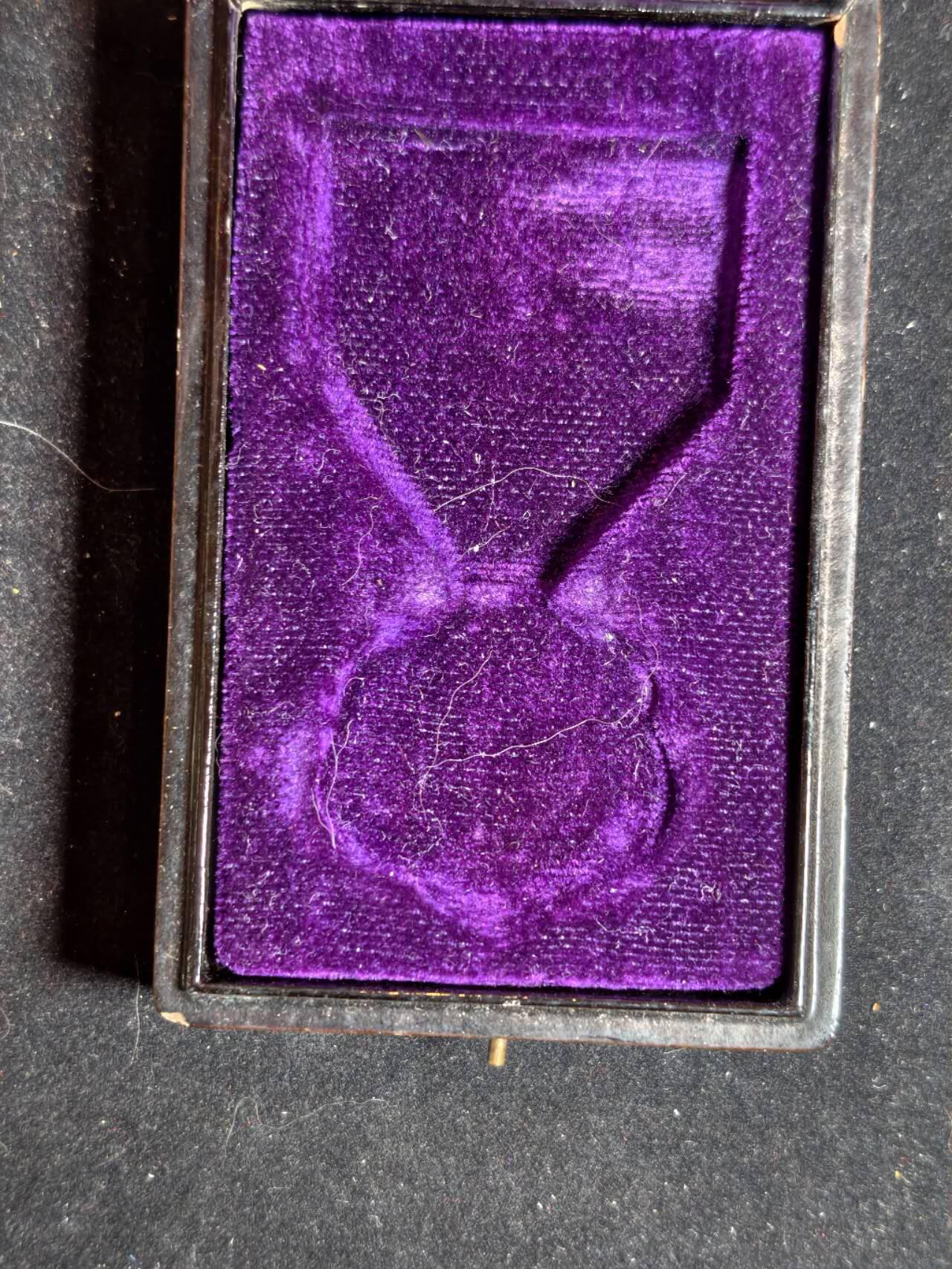 凯旋世界勋赏（第23期）（欢迎送拍）（对拍品有疑问请询问客服，不接受到手刀，出价默认拍品品相。请认真阅读拍卖规则！出价默认已认可！）（收到货请录制开箱视频，无视频概不处理问题。） 白叶空盒