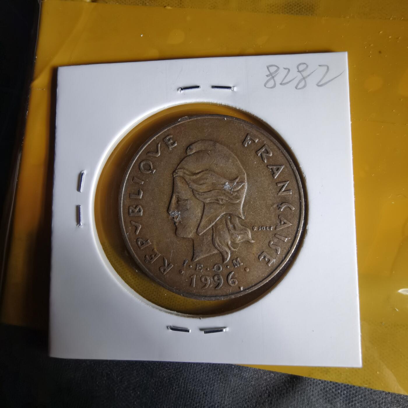 沼泽如烟--第1061场 法属新喀里多尼亚1996年100法郎