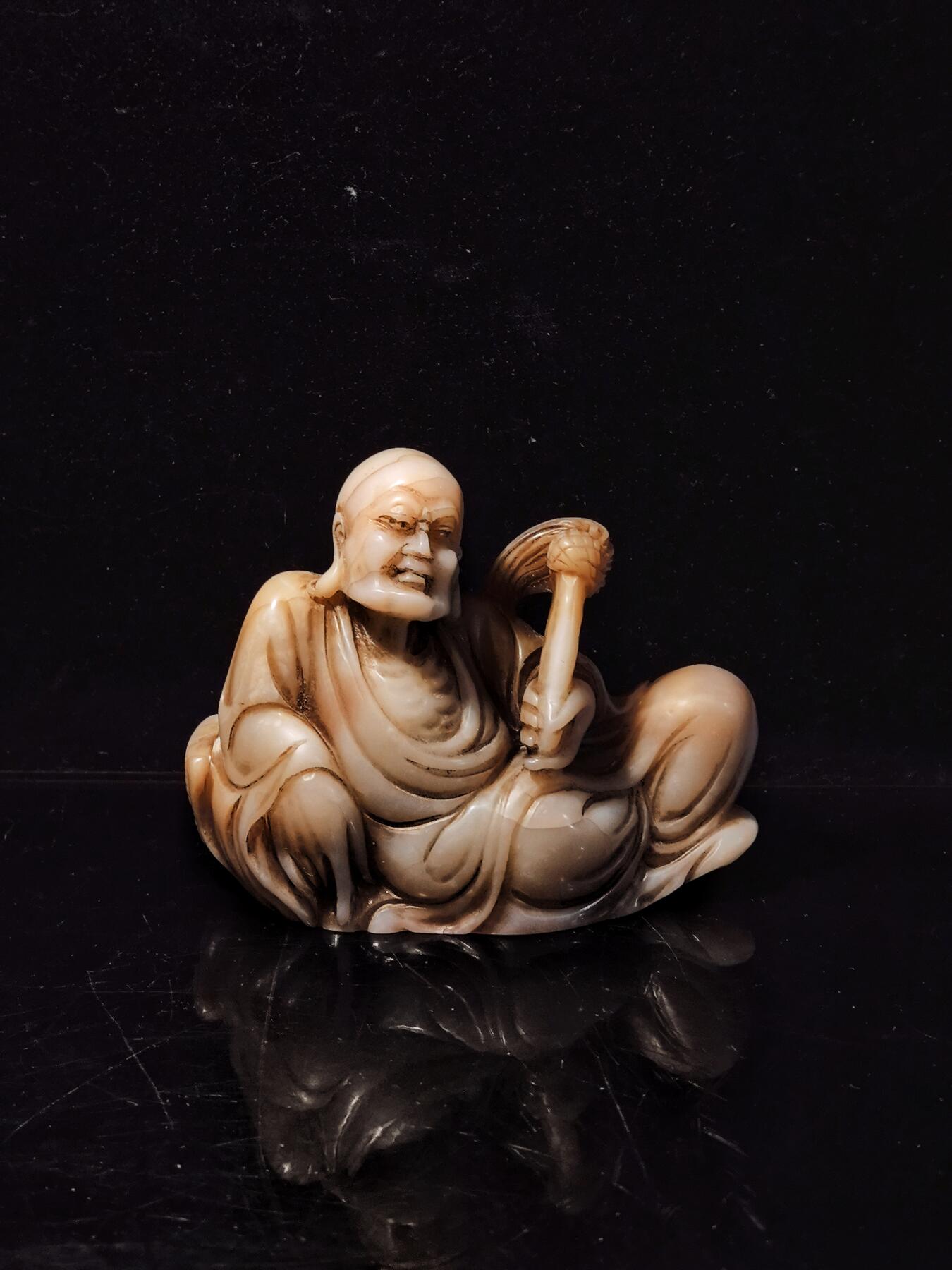 碧月说宝.雪域莲花开（二） 清代 寿山石持拂罗汉坐像