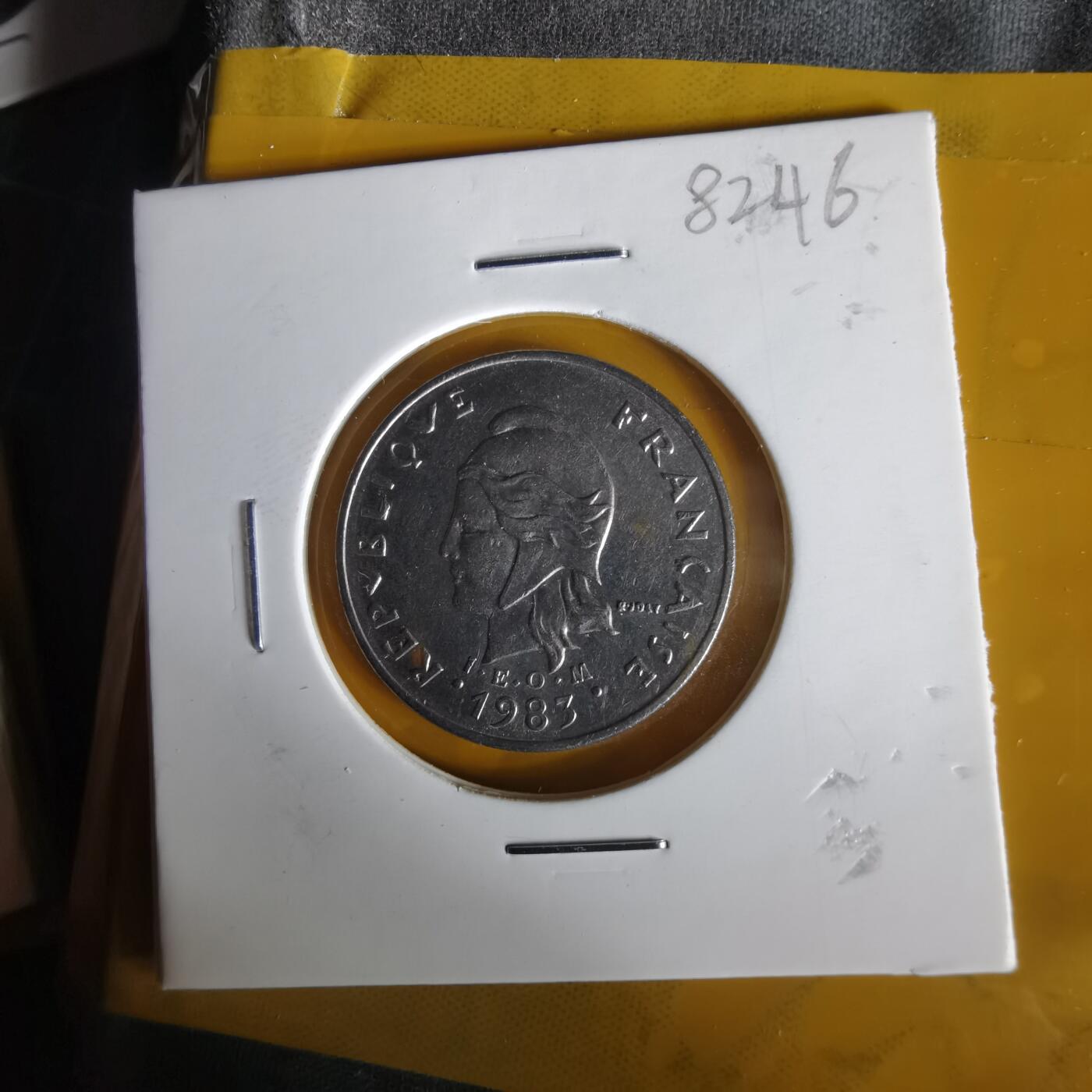 沼泽如烟--第1061场 法属新喀里多尼亚1983年10法郎