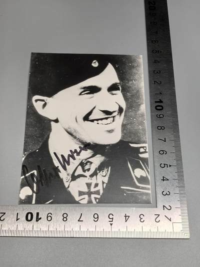 小驴勋章奖章收藏4月18日周六晚六点拍卖（珍爱和平，收藏战争，铭记历史，勿忘国耻，忠党爱国。有偿代拍，送拍规则在简介最后，参拍须阅读规则后再参拍，关系到运费包装发货时效真假辨别等关键信息，拍卖时不再发原图，看大图店主微信码在拍卖店铺介绍里或者找我要） 统帅堂豹营Oskar Moser战后双面亲签