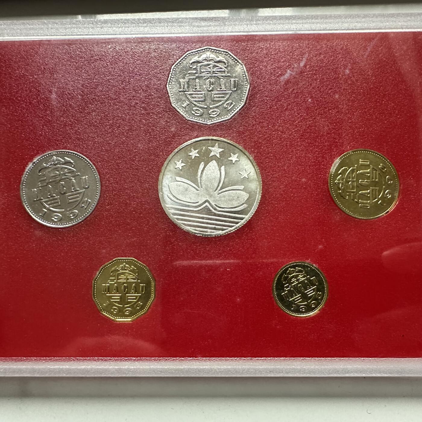 🌹外币初藏🌹🐯2026年第44场   每周二四六晚8️⃣点  世界硬币 澳门回归流通硬币套装 a