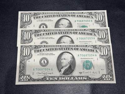 《外钞收藏家》第六百二十八期（精品百拍场）（长期征集拍品、欢迎藏友们联系合作） - 1988年美国小头版10美元 3张一起 AA冠 AU品相