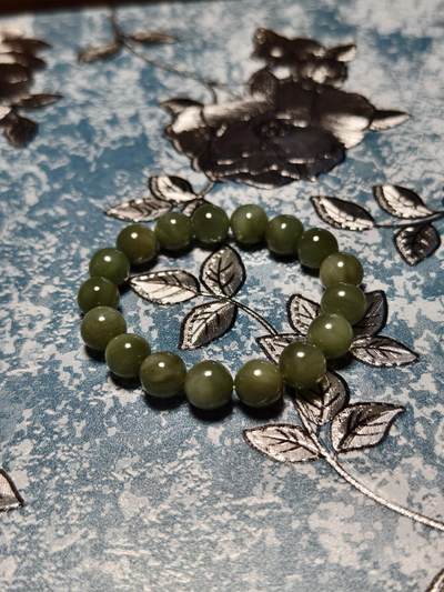 抚柳草堂-第二十六期章牌钱币  奖章勋章 满百包邮 放漏专场 和田玉猫眼碧玉手串 和田粉青料质地细腻结构紧密 料子老熟具有丝绢光泽 部分珠子具有猫眼效应 珠径11.5mm 重41.6g 上手效果百搭 显白