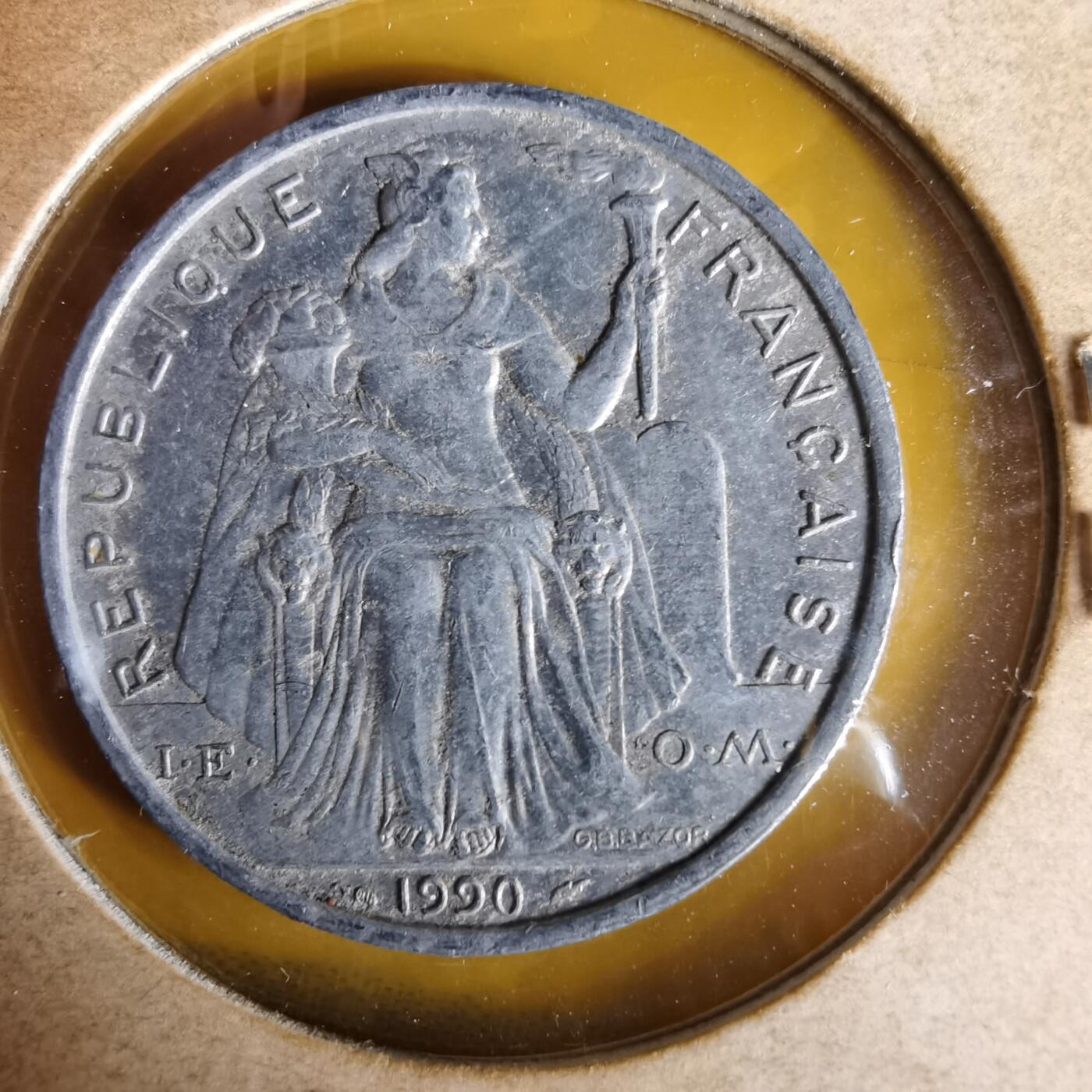 沼泽如烟--第1061场 法属新喀里多尼亚1990年5法郎