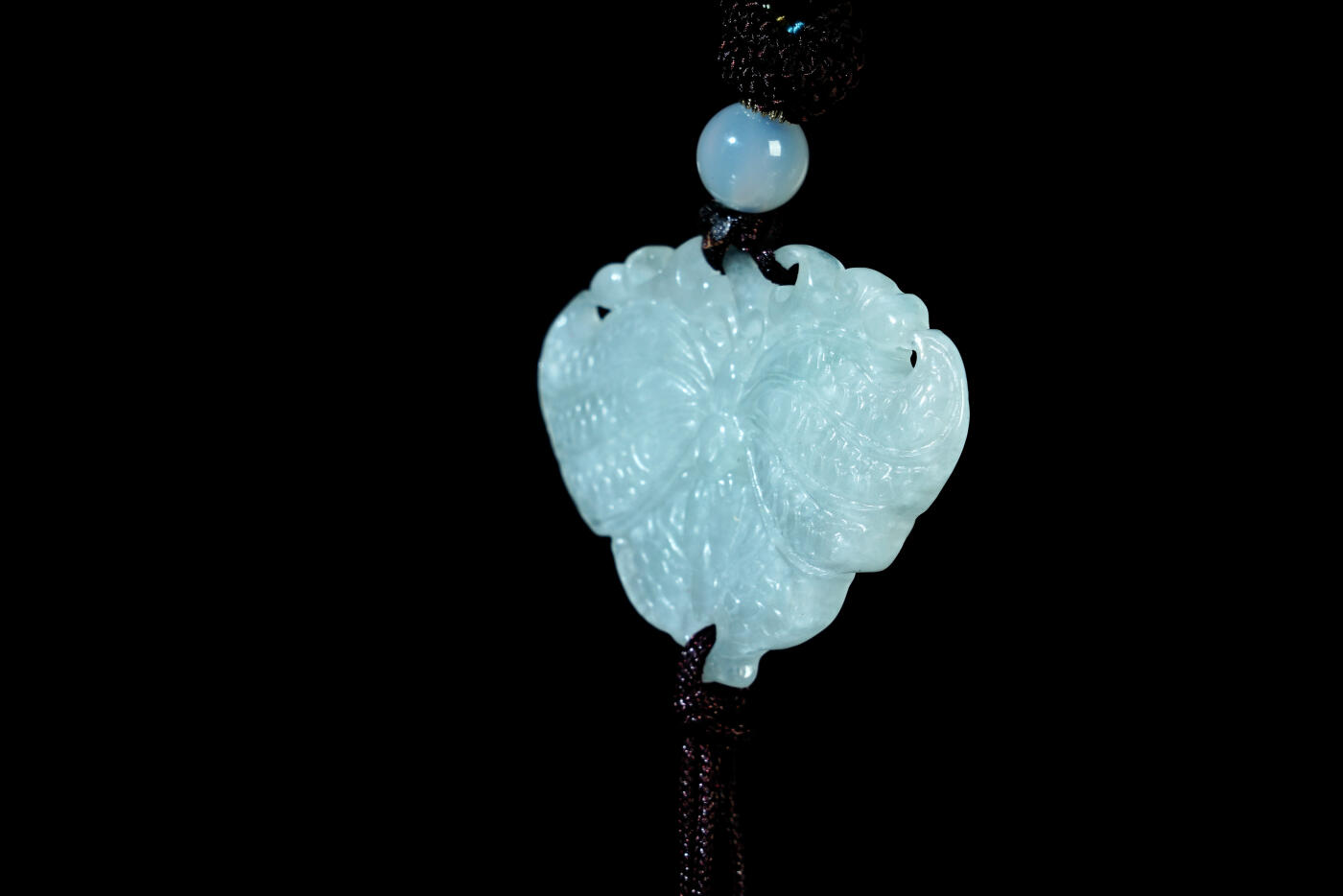 上海都达杂项专场八十一【全场包邮】  天然冰糯种翡翠（A货）精雕《蝴蝶翩翩》挂件 附鉴定证书97-55