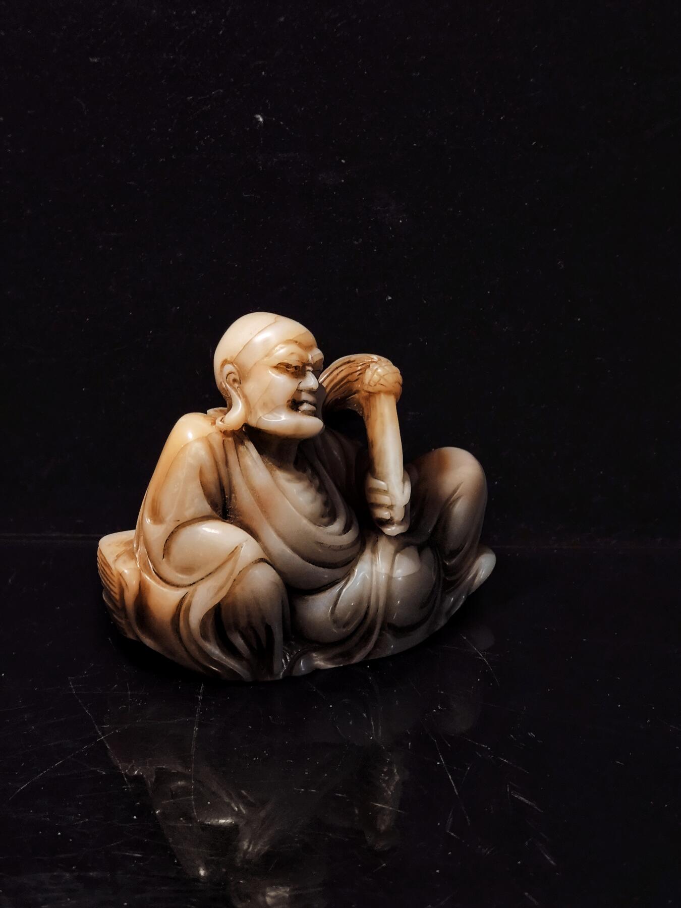 碧月说宝.雪域莲花开（二） 清代 寿山石持拂罗汉坐像