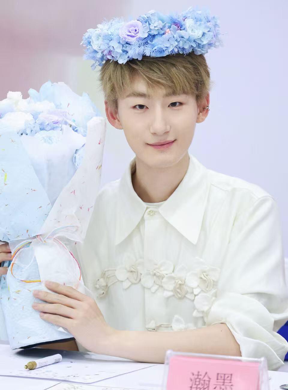 零元拍：声溯龙吟，心赴沧海，《哪吒2：魔童闹海》颜值担当敖丙的配演老师瀚墨亲笔签名卡游出品敖丙终极收藏卡精美外盒！