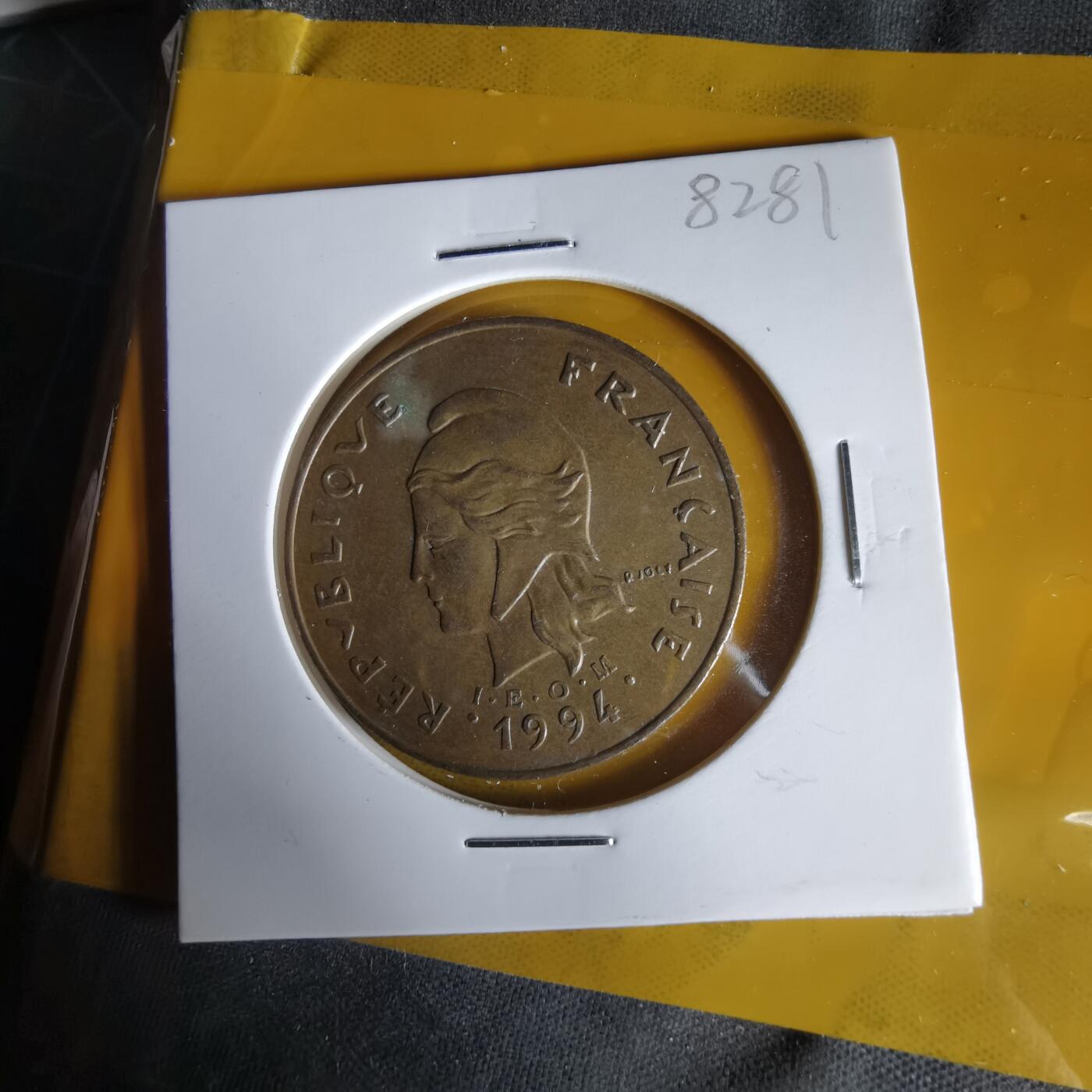 沼泽如烟--第1061场 法属新喀里多尼亚1994年100法郎