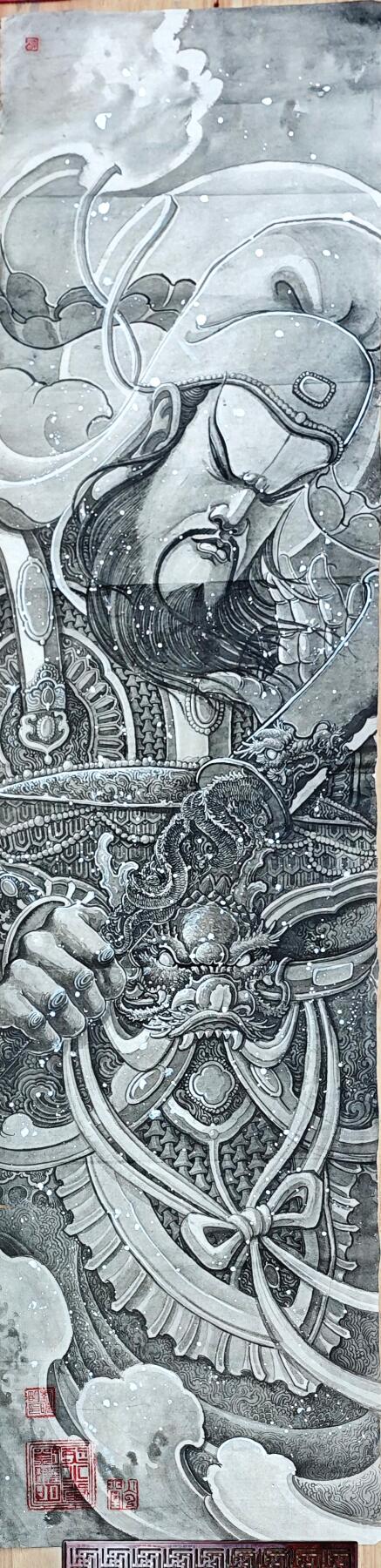 白泽拍卖卡牌手绘专场第35期（问东城春色，正谷雨，牡丹期） 2025 刘晓明手绘画 关羽 尺寸32.5cm*131.7cm  刘晓明钤印