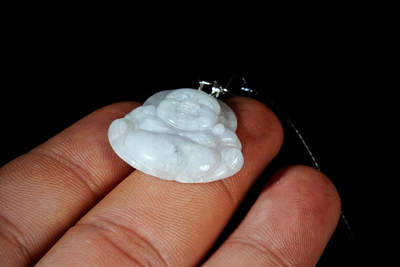 上海都达杂项专场102【全场包邮】  天然冰糯种翡翠（A货）精雕《佛公》挂件97-65