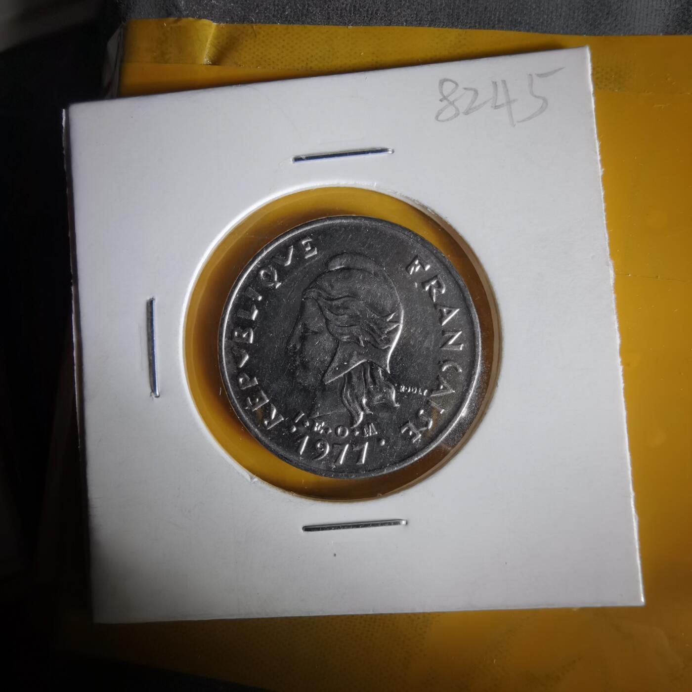 沼泽如烟--第1061场 法属新喀里多尼亚1977年10法郎