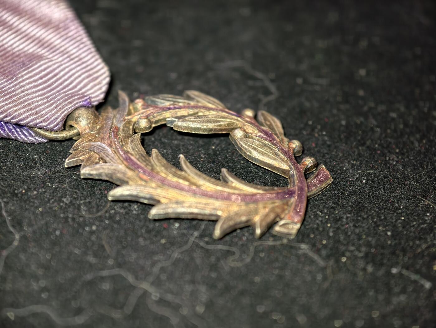 凯旋世界勋赏（第23期）（欢迎送拍）（对拍品有疑问请询问客服，不接受到手刀，出价默认拍品品相。请认真阅读拍卖规则！出价默认已认可！）（收到货请录制开箱视频，无视频概不处理问题。） 单面棕榈叶勋章