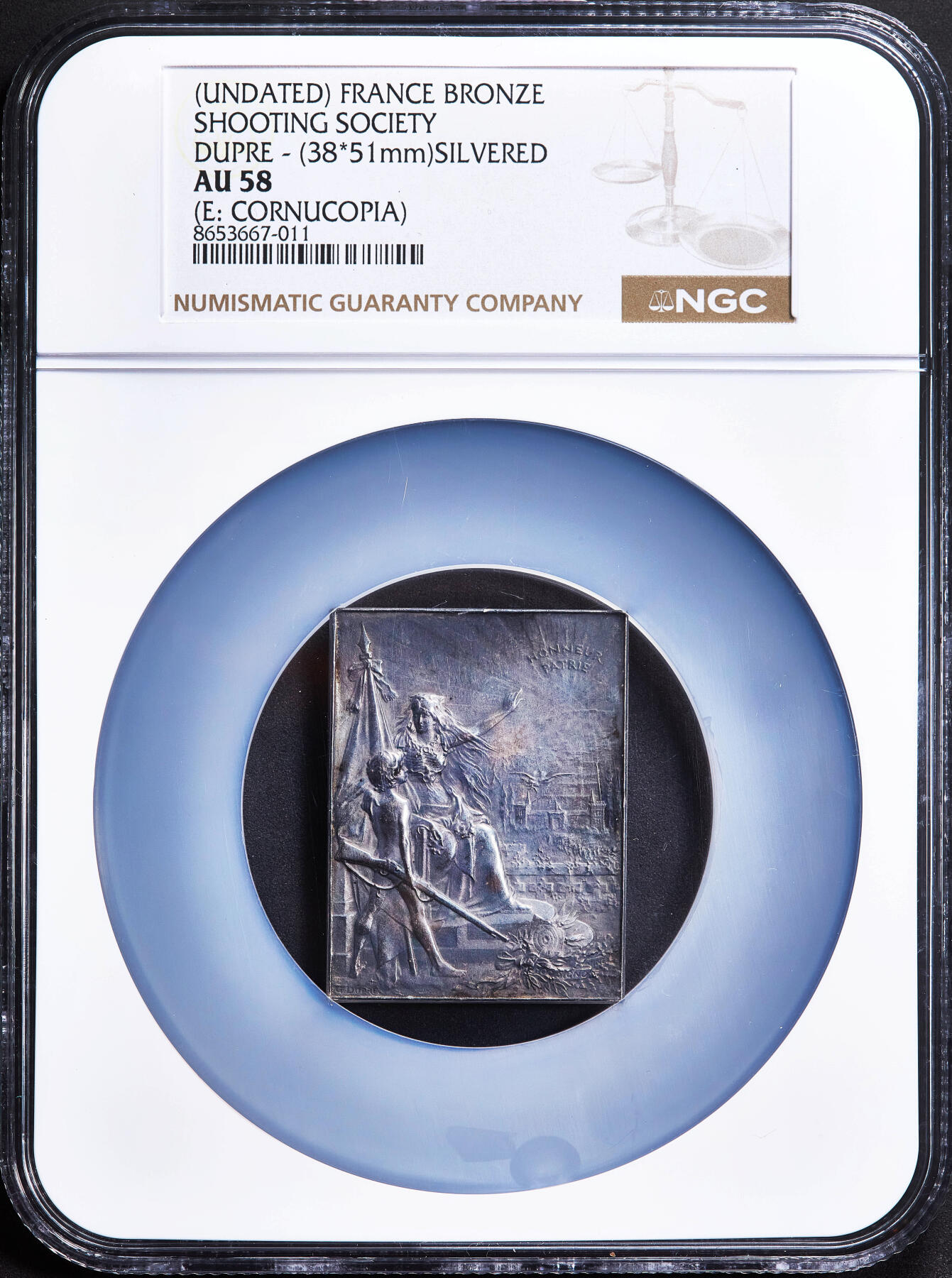 【俄甄集藏】满园春色-2026年(051)04-22星期三 晚 19:30 全场包邮 法国19世纪玛丽安娜坐像射击协会联盟发行爱国主义与射击运动荣誉镀银方形大铜章，NGC AU58，五彩包浆，设计精美绝伦，新艺术运动时期代表雕刻家亨利·欧仁·杜普雷作品，尺寸：51mm×38mm，稀少品种