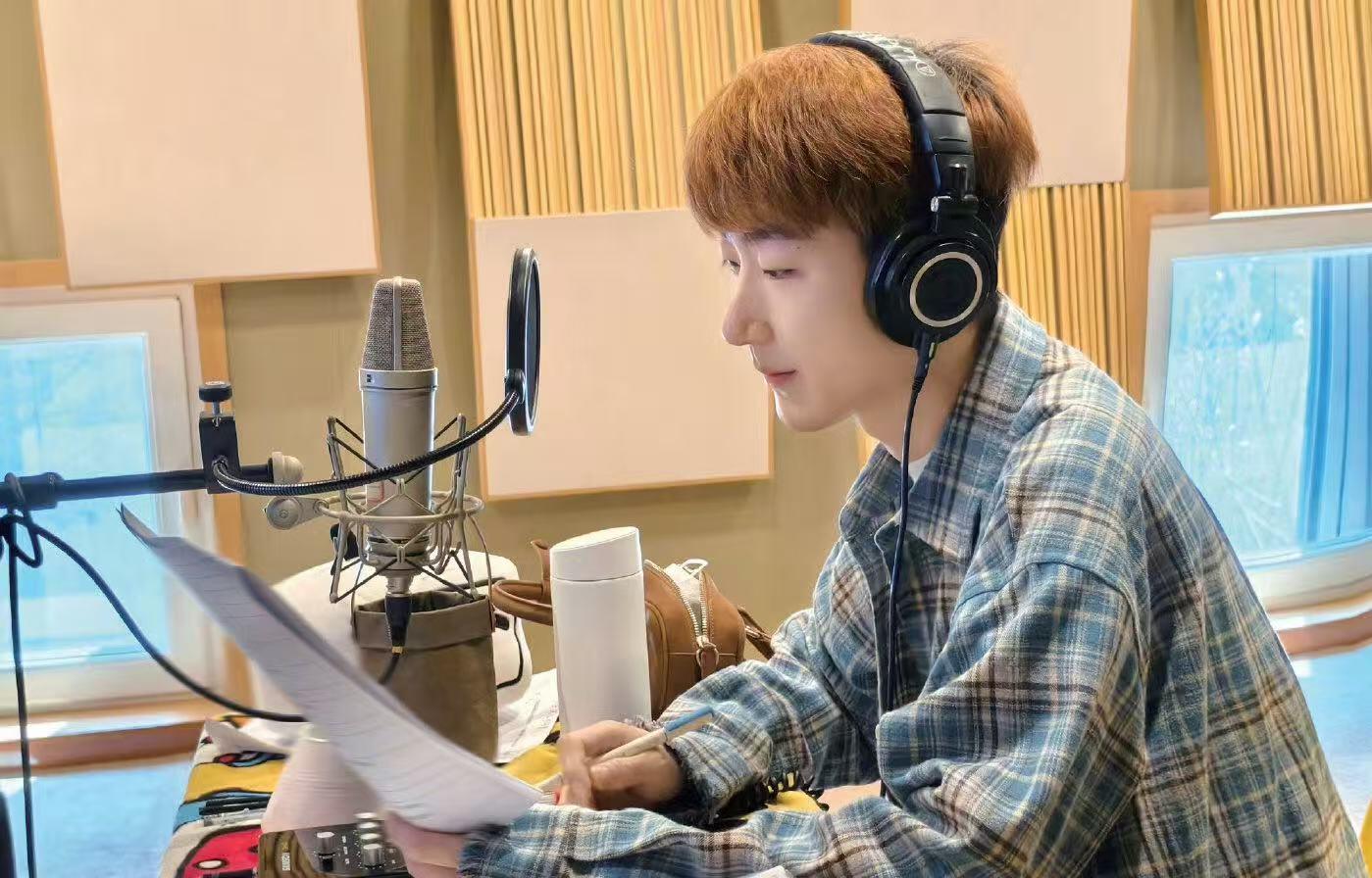 零元拍：声溯龙吟，心赴沧海，《哪吒2：魔童闹海》颜值担当敖丙的配演老师瀚墨亲笔签名卡游出品敖丙终极收藏卡精美外盒！